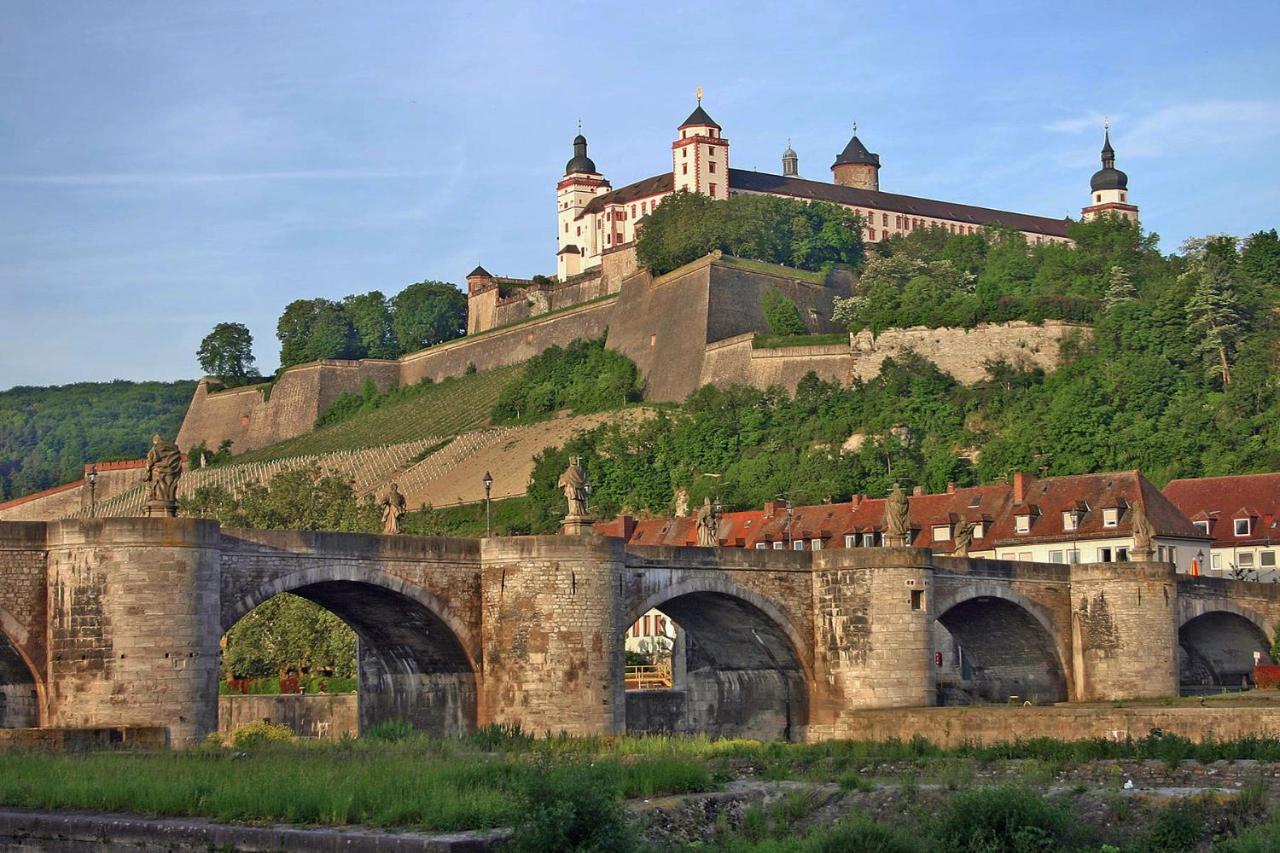 Central City Apartment - Direct View Of Main And Fortress Würzburg Exteriör bild